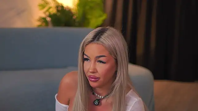LisaLorenz - Naughty Striptaese 🔞😈