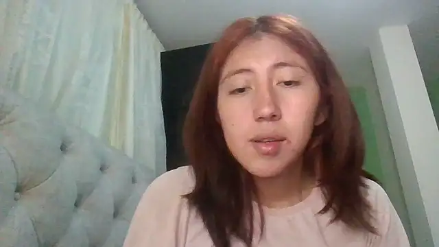 Sarah12333 - Meter mano en la pussy