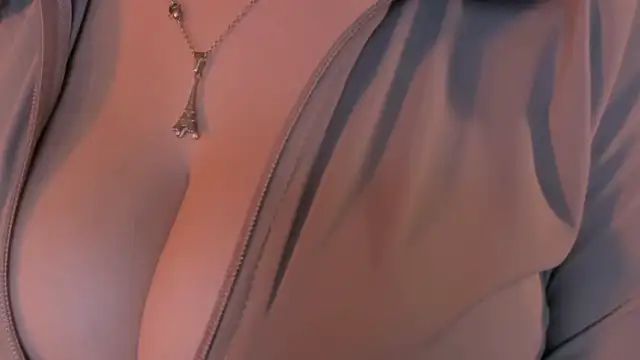 Lea_velle - Sensual spit on my boobs