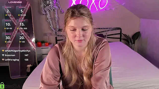 Nancy_Boone - suck+lick finger