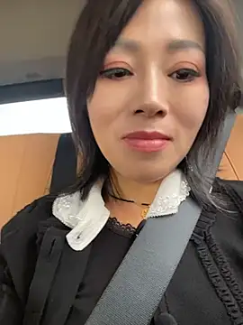 Lipinger - 公园不穿内衣直播30分钟