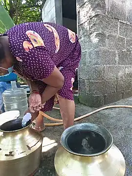 Tamilselviroja- - ass oil massage