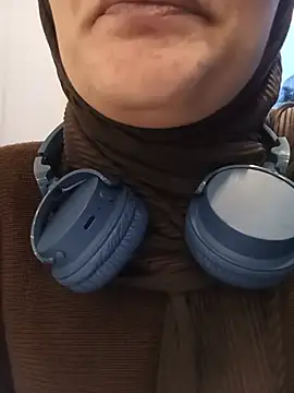 MisyonerNur - Dışarıda göğüslerini aç 😅