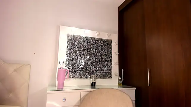 Lina_quinn - oil ass +twerking