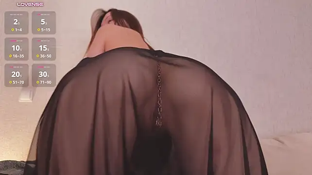 Belluccios - Make ass shiny with oil