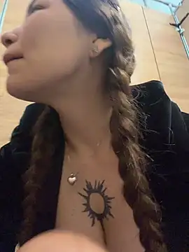 FlashTitsRoyal - JUMP+SLAP TITS+PINCH NIPPLES