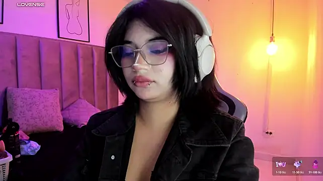 Kitty_Gang - Ride dildo watching my ass up close 🔥