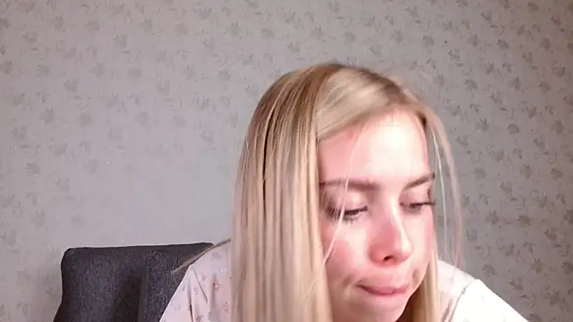 Sofiaa_here - mini squirt