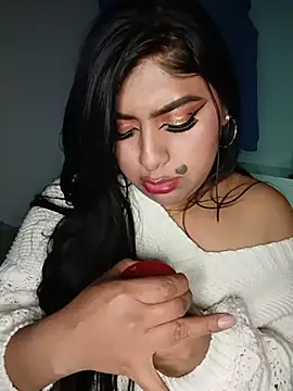 Lupe-Quintana - Show tits