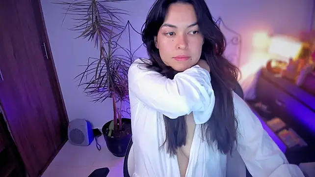 Lunlunera - Undress me and make me yours