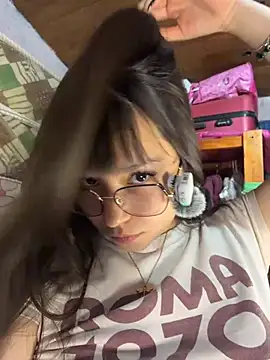 Vicky__11 - show dildo rojo