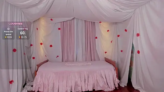 Aishadark - Ass massage, up skirt
