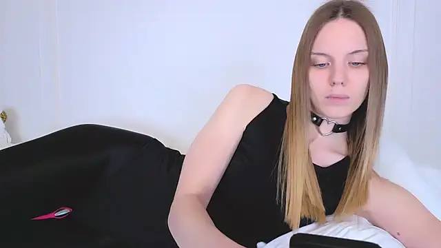 BELLALIMA - show ass doggy