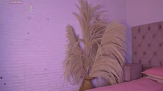 Elena-Rossee - finger in pussy