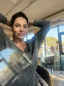 Roxana-Sexy - Plug