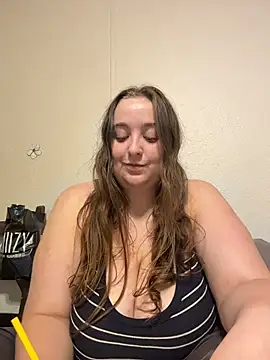 Caligirl9895 - tits out 5 mins-suck dildo/jiggle/pinch