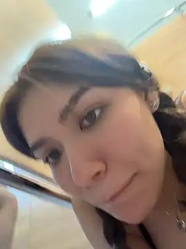 FlashTitsRoyal - GIVE GUY BRA+SUCK NIPPLES