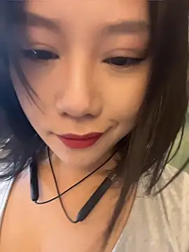 Eliza-E - 全裸5分钟