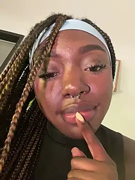 Alissradiante1