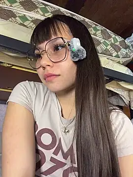 Vicky__11 - show dildo rojo