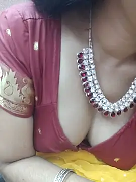 Sugar-n-spicy - Pussy close and rub
