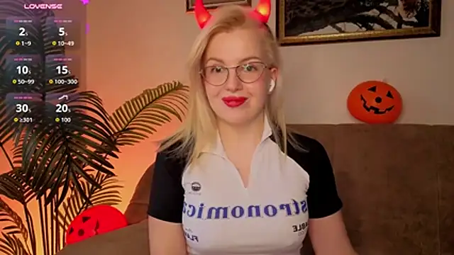 ViktoriaSekret - ASS SLAPS TILL RED