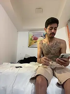 Housebalifans - to clap with one's buttocks