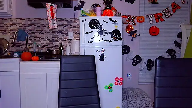 Evaroyale - ride toy and squirt