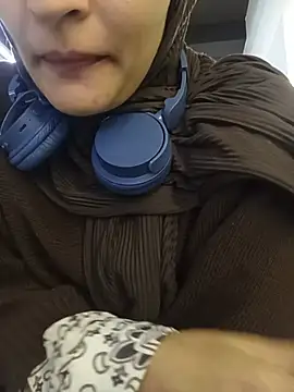 MisyonerNur - Dışarıda göğüslerini aç 😅