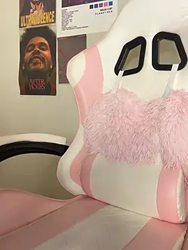 Sofi_chan - STRIPTEASE + TWERKING