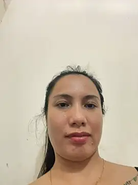 -Lyny-'s Live XXX Chat
