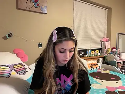 Badbihdani18 - Titty Flash!! 🍒