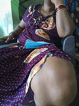Tamilselviroja- - ass oil massage