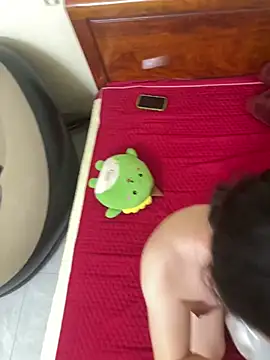 -Danny-y - cần tiền mua iphone live cho rõ nét
