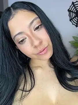 Valery_Evaans - Blow Job with lost of saliva on tits 🍒