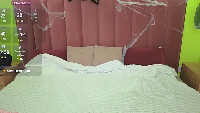 Christy_Beauty - topless 5 min