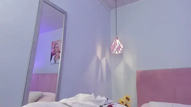 ScarletGV - A blowjob while staring straight at you