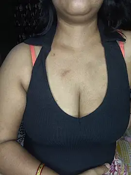 Desi_Couple_06 - Boobs oil massage 💦