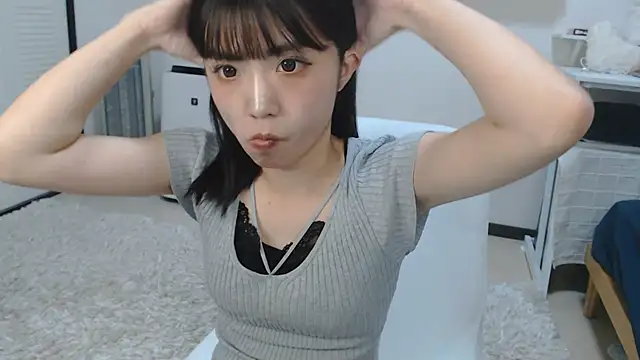 Ai_chan88 - トップスポイ♡谷間ドアップ