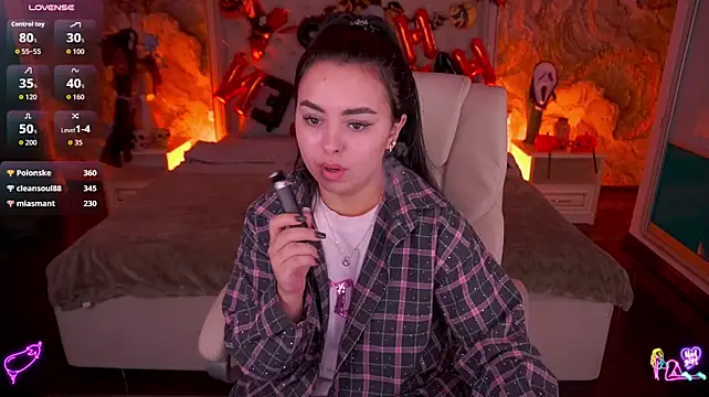 SusieWood - pussy in doggy+hard spank ass