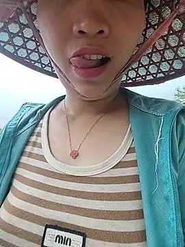 2_banana - Let's have sex with my pussy.