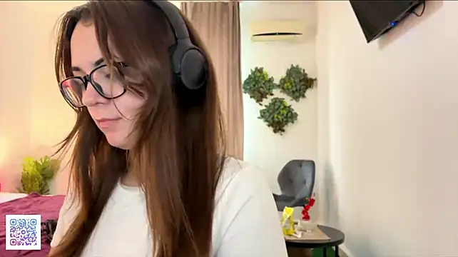 BrendaChambers - bye bye bra under my top