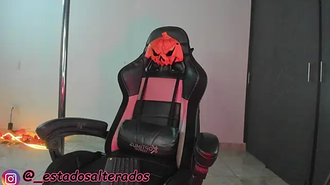 Auraeroticaxxx - flashh titss