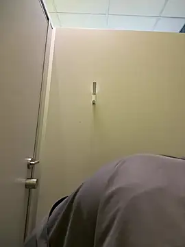 Only_April - Take off skirt in a public place+TWERK