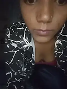 Hotbabymuskan