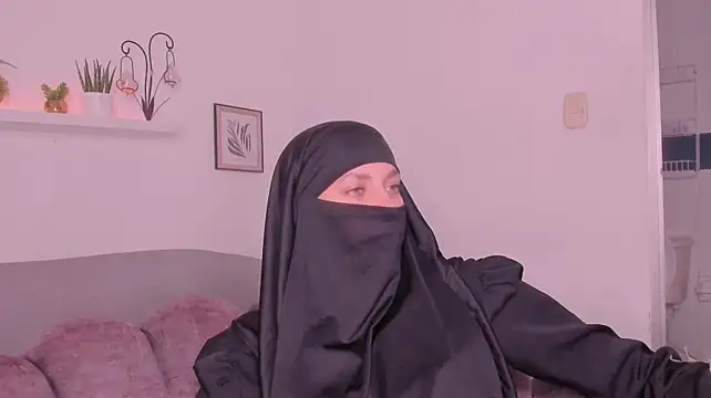 Salma_arabicc - Hard spankings x10