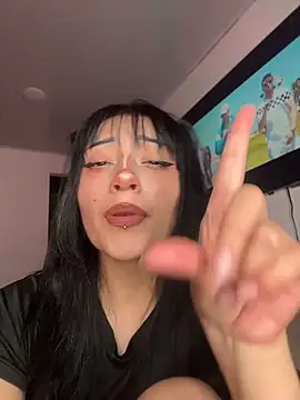 Baby_akuma0 - 🕸 SPANKS TITS X 4 + NIPPLES CLAMPS🦇