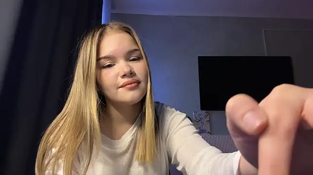 KrystinaBelgard - 2-minute private-style teasing dance