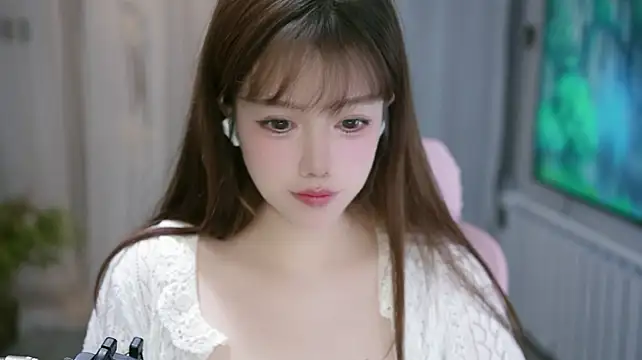 Cecily2 - 今天我的相机过生日 可以给它买蛋糕吗