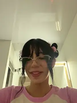 Strawberry_Honey_03 - Play with dildo until I come